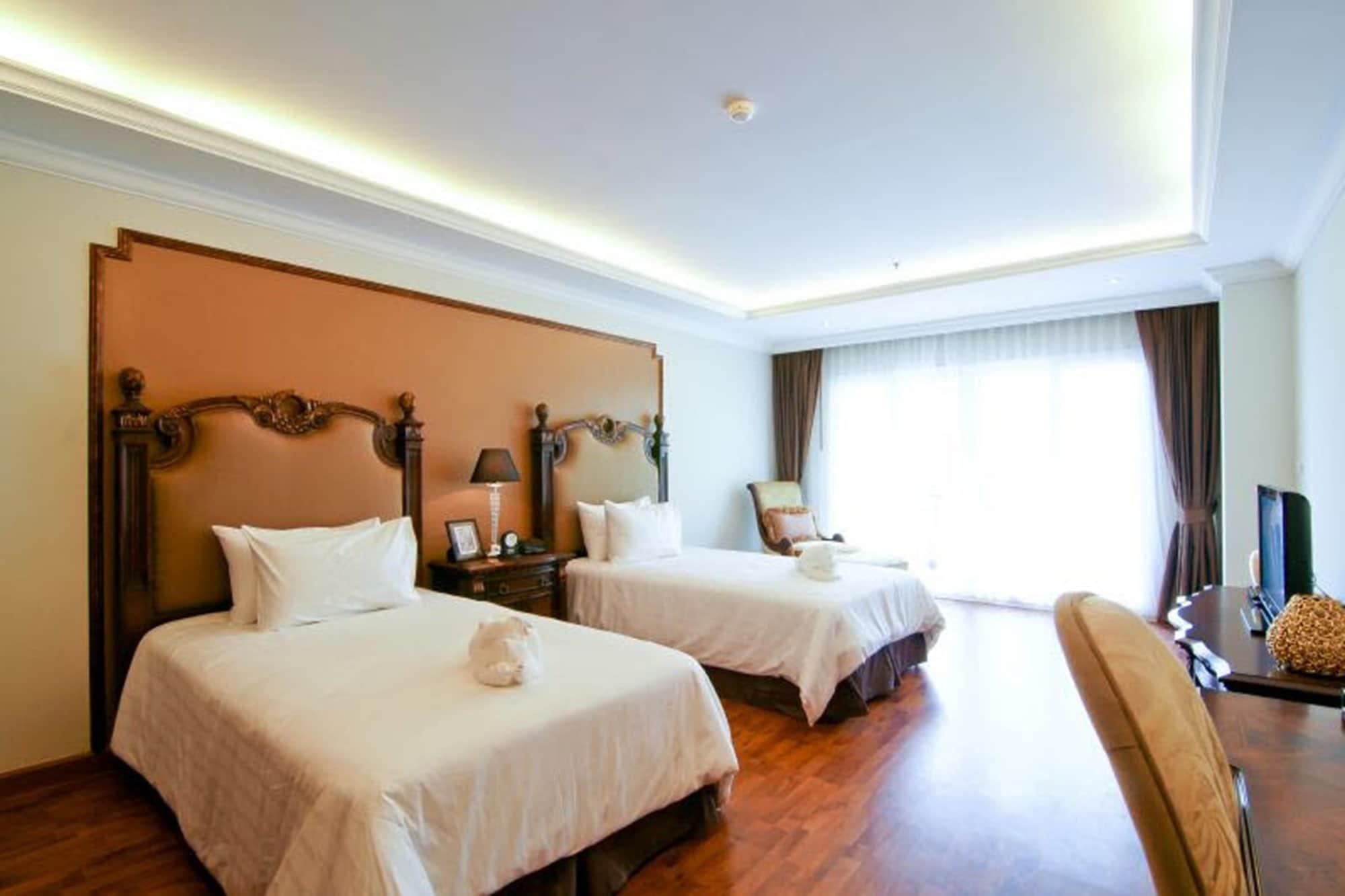 LK Miracle Suite Pattaya Extérieur photo