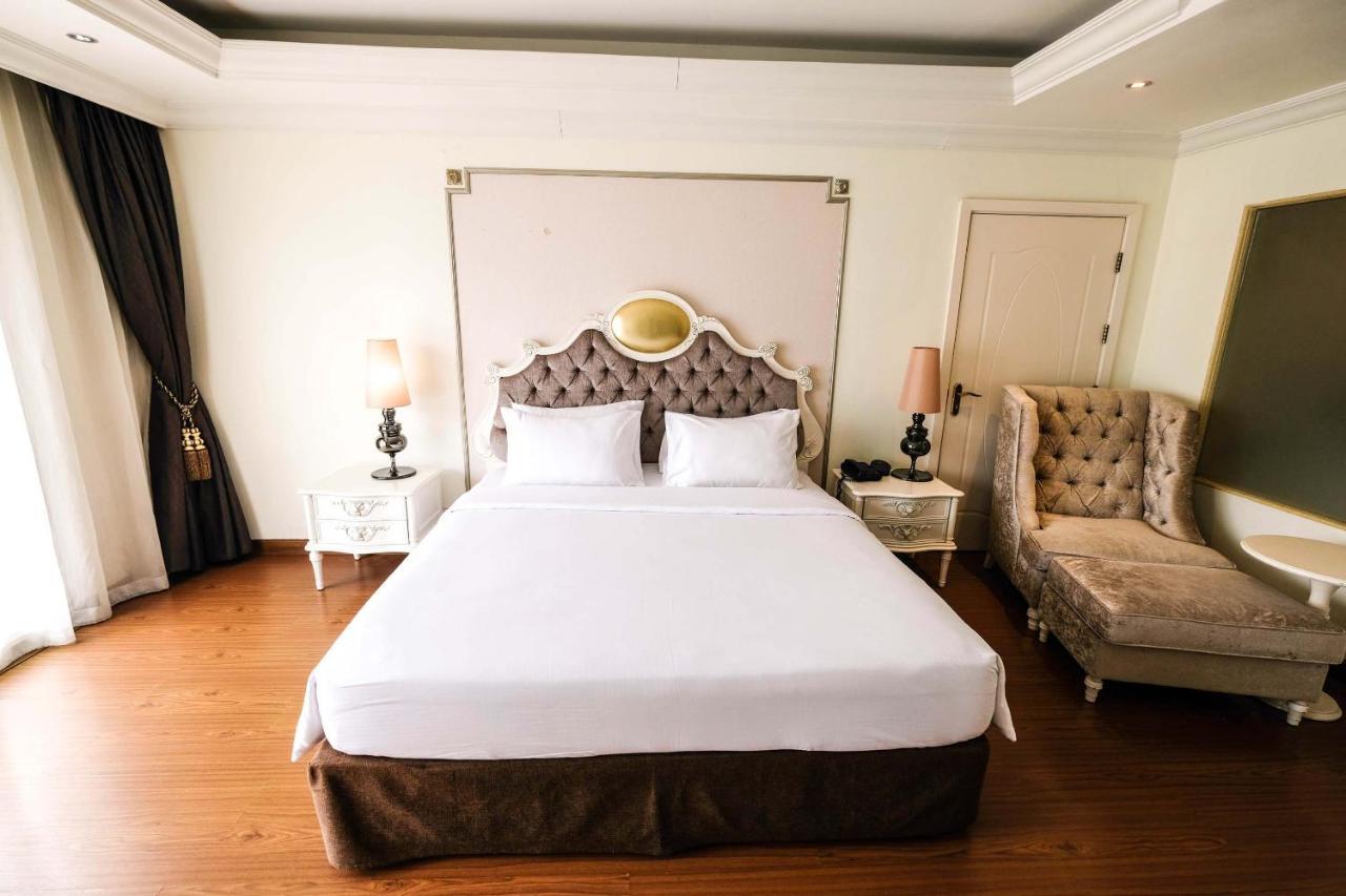 LK Miracle Suite Pattaya Extérieur photo