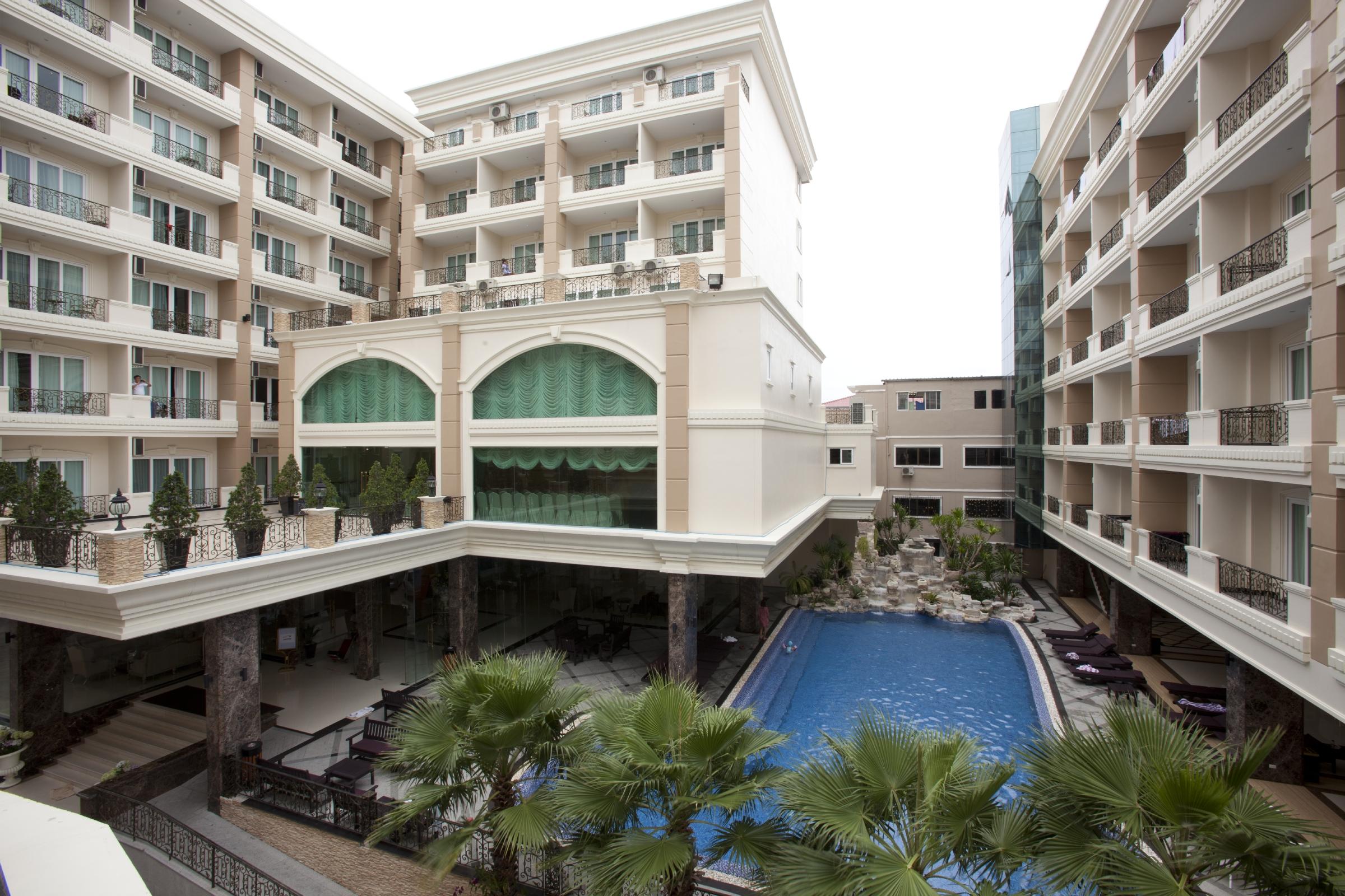 LK Miracle Suite Pattaya Extérieur photo