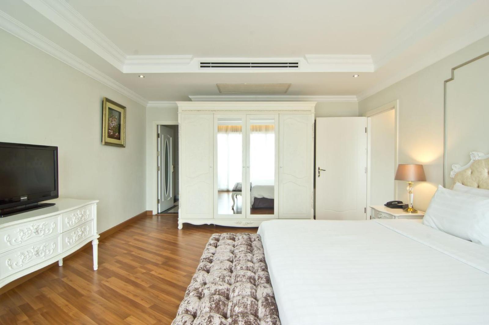 LK Miracle Suite Pattaya Extérieur photo