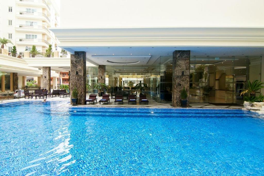 LK Miracle Suite Pattaya Extérieur photo